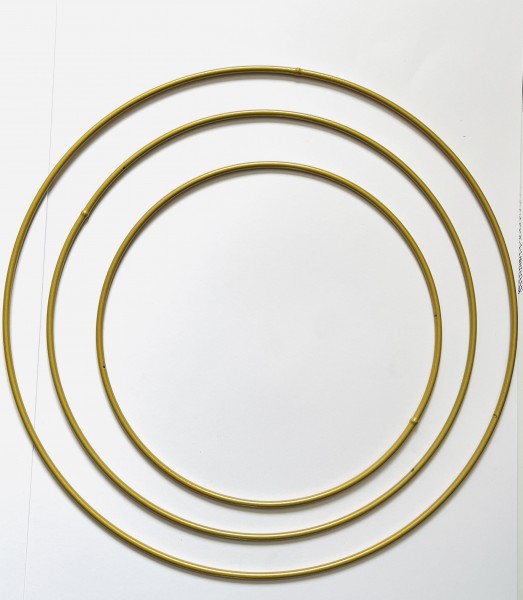 Kovový dekorační kruh zlatý 20cm