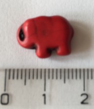 Slon howlit červený