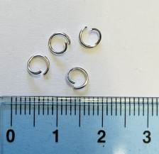 Spojovací koužek postříbřený 5mm